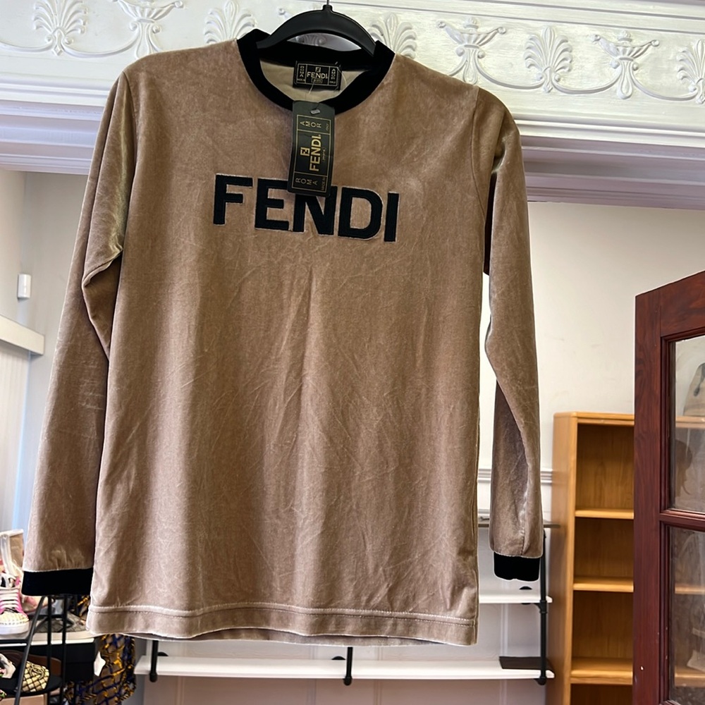 Vintage fendi top Valore size small